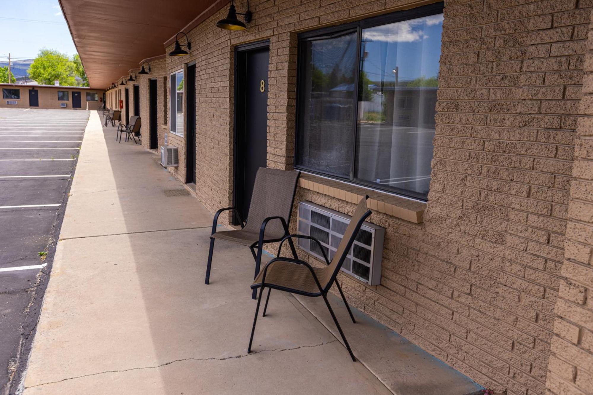 The Golden Spur Hotel Panguitch Exterior foto